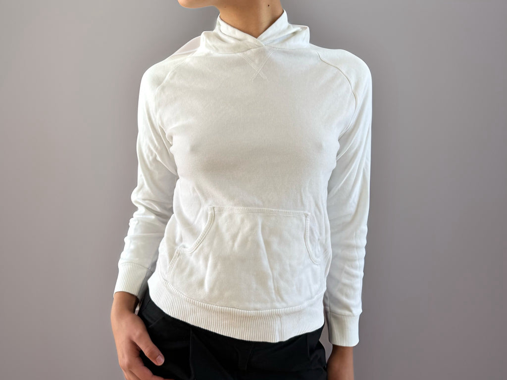 Hvid tætsiddende hoodie