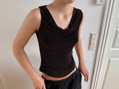 Brun off the shoulder glimmertop