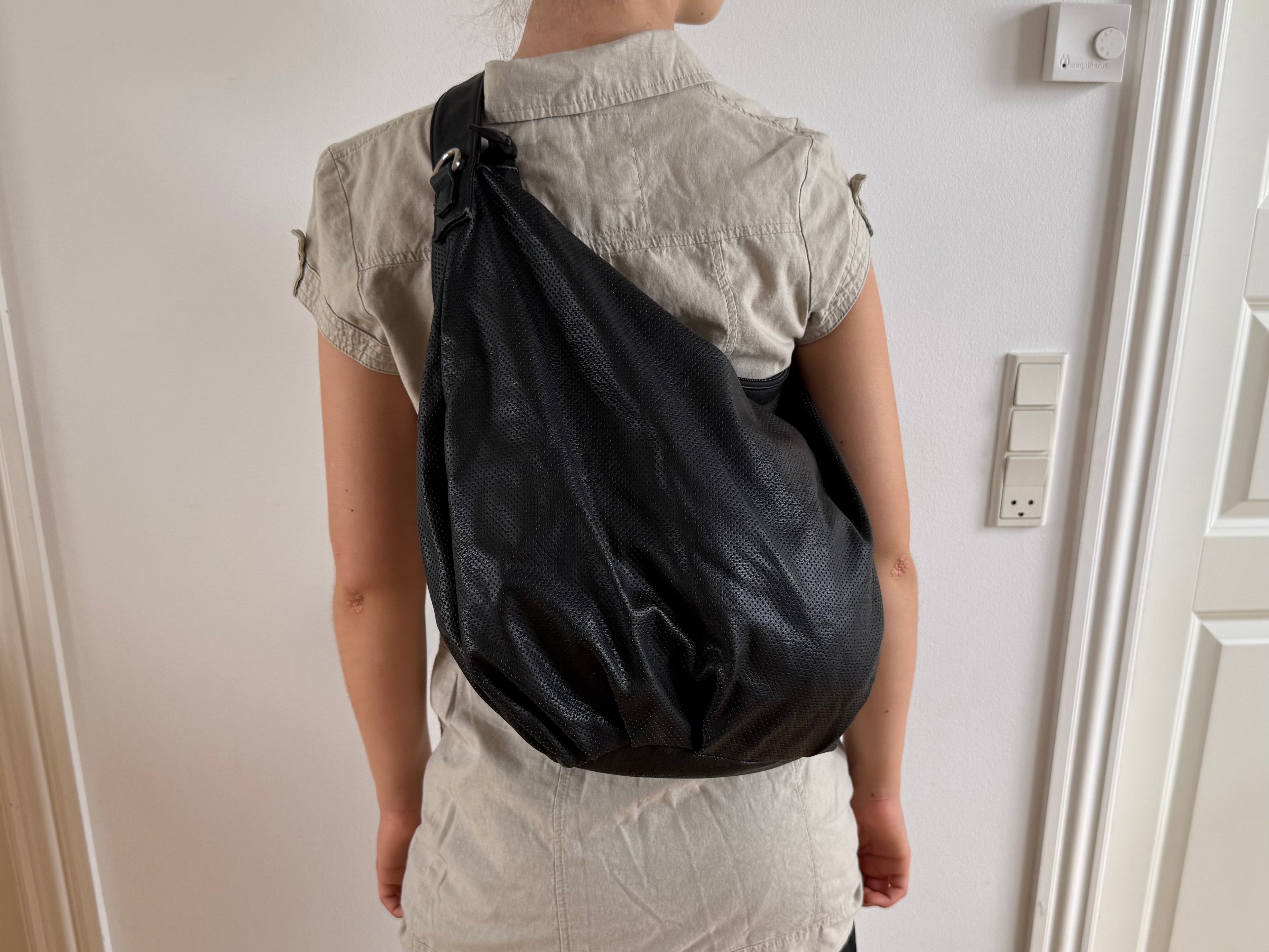 Stor sort skuldertaske