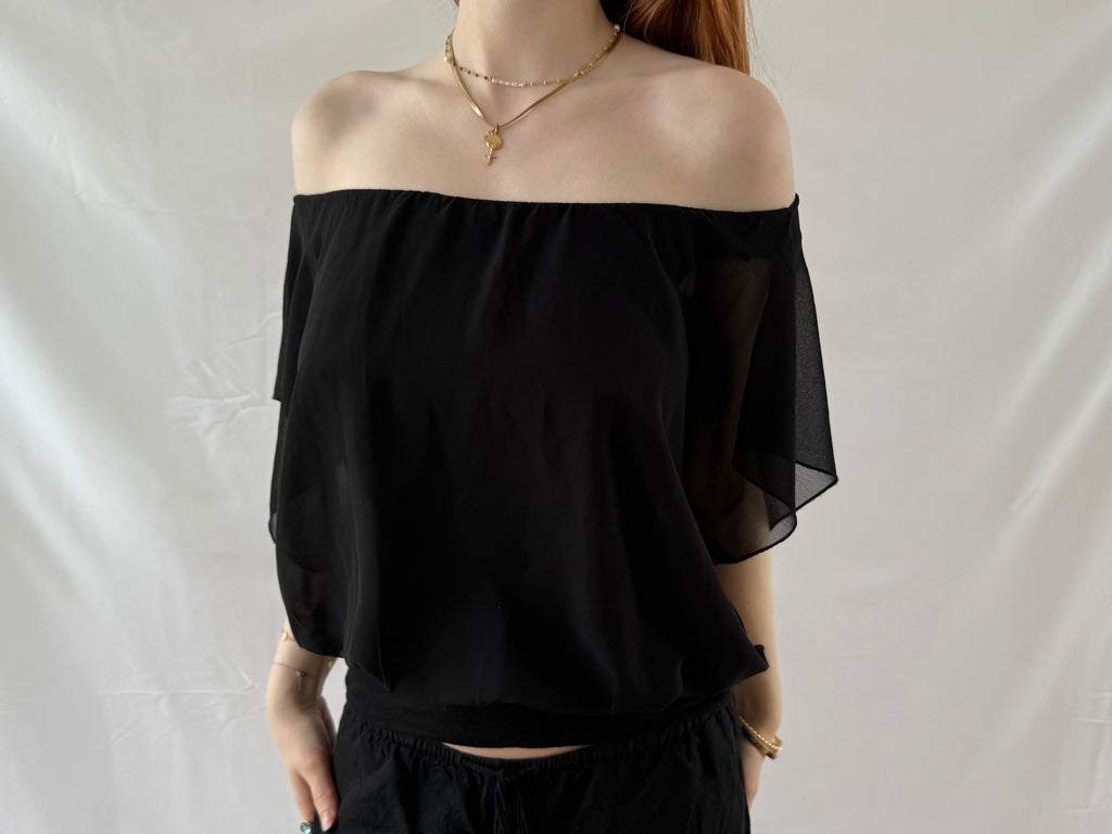 Sort off the shoulder top