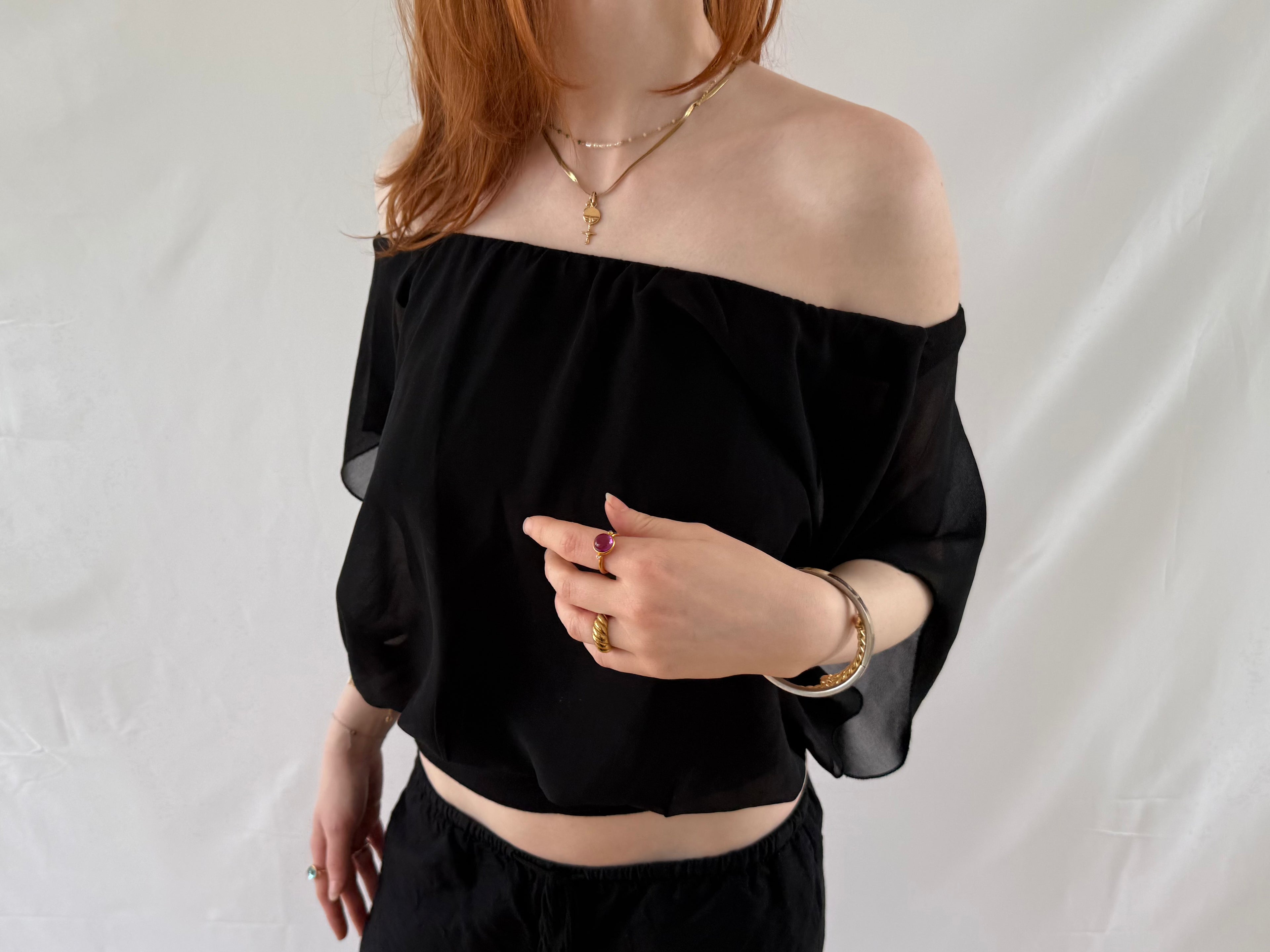 Sort off the shoulder top