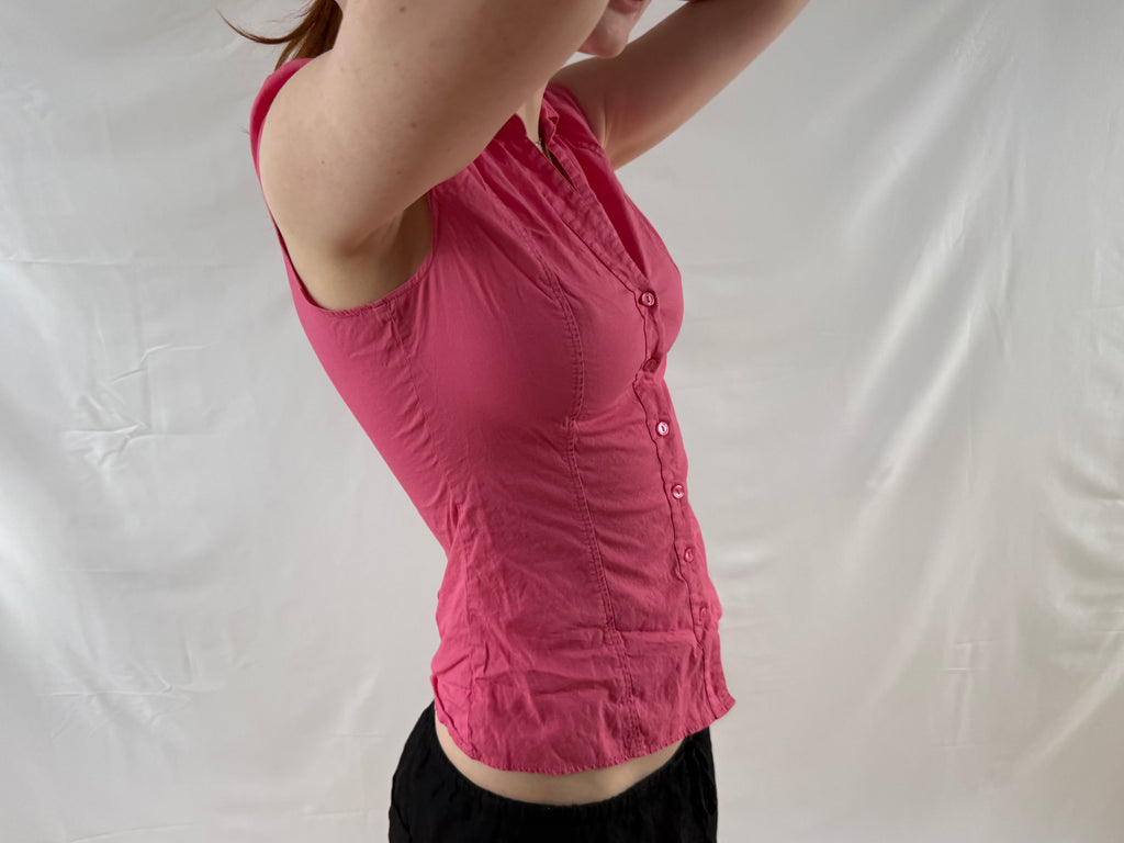 Pink short-sleeved shirt: