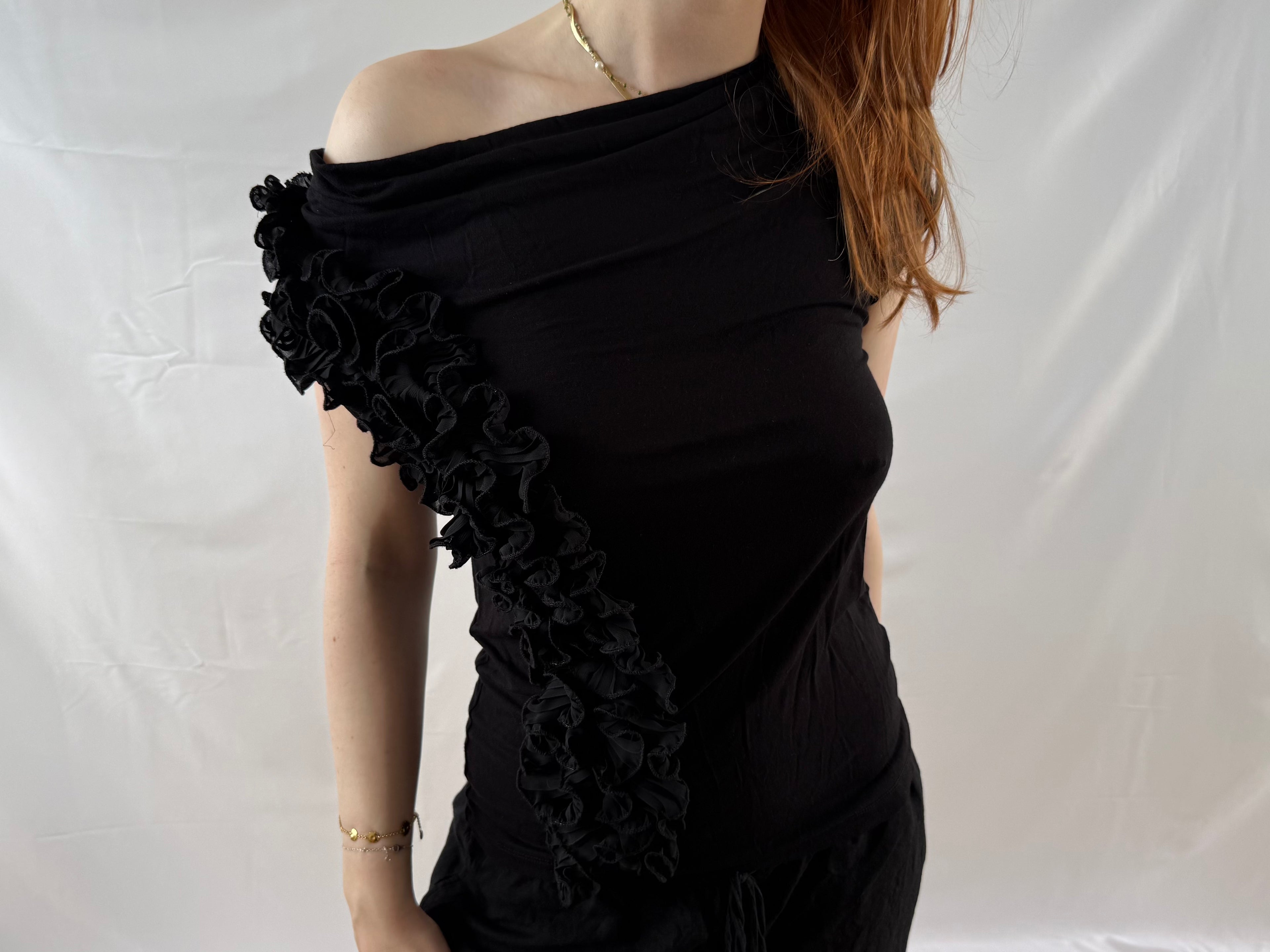 Sort off the shoulder top