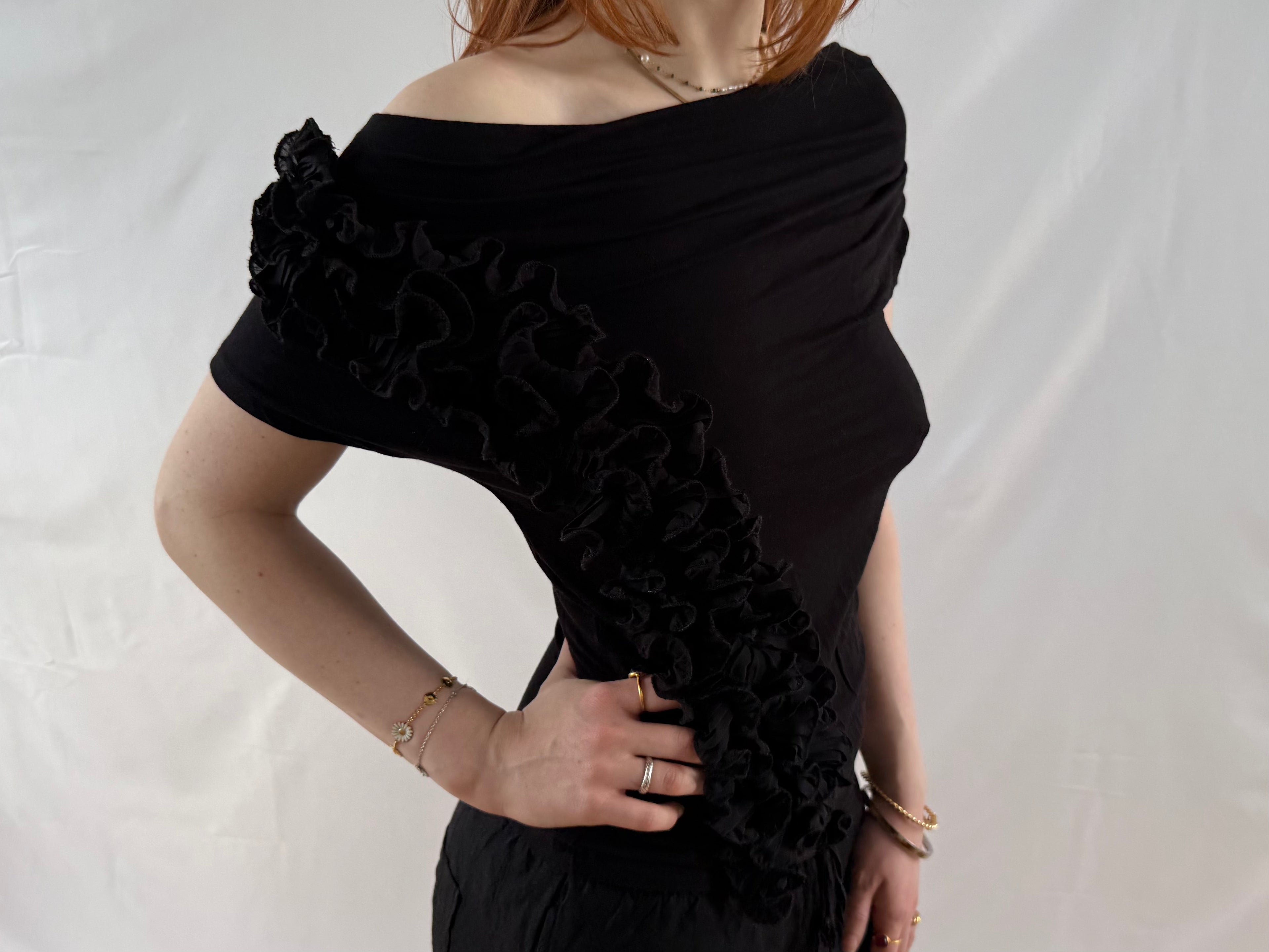 Sort off the shoulder top