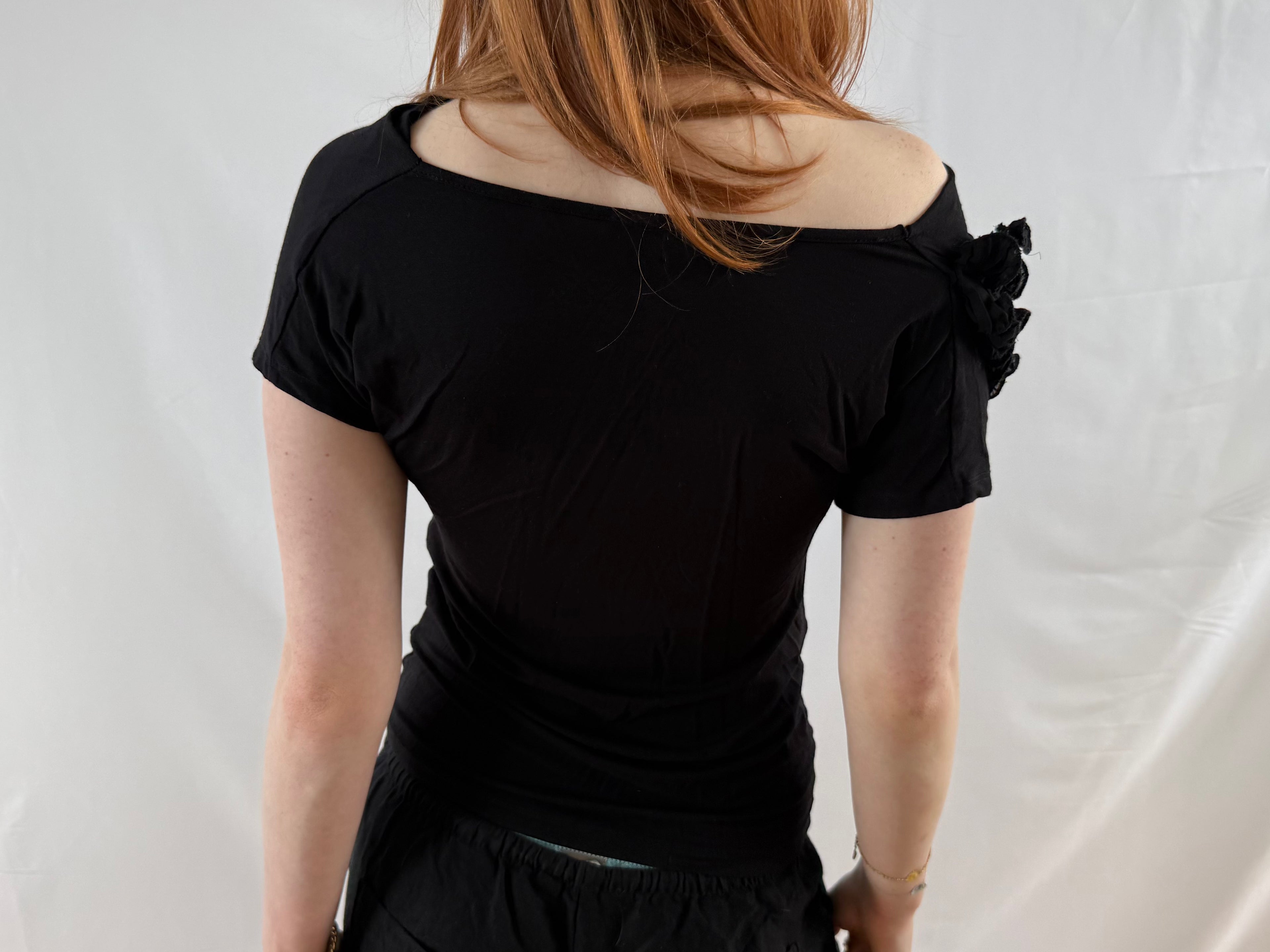 Sort off the shoulder top