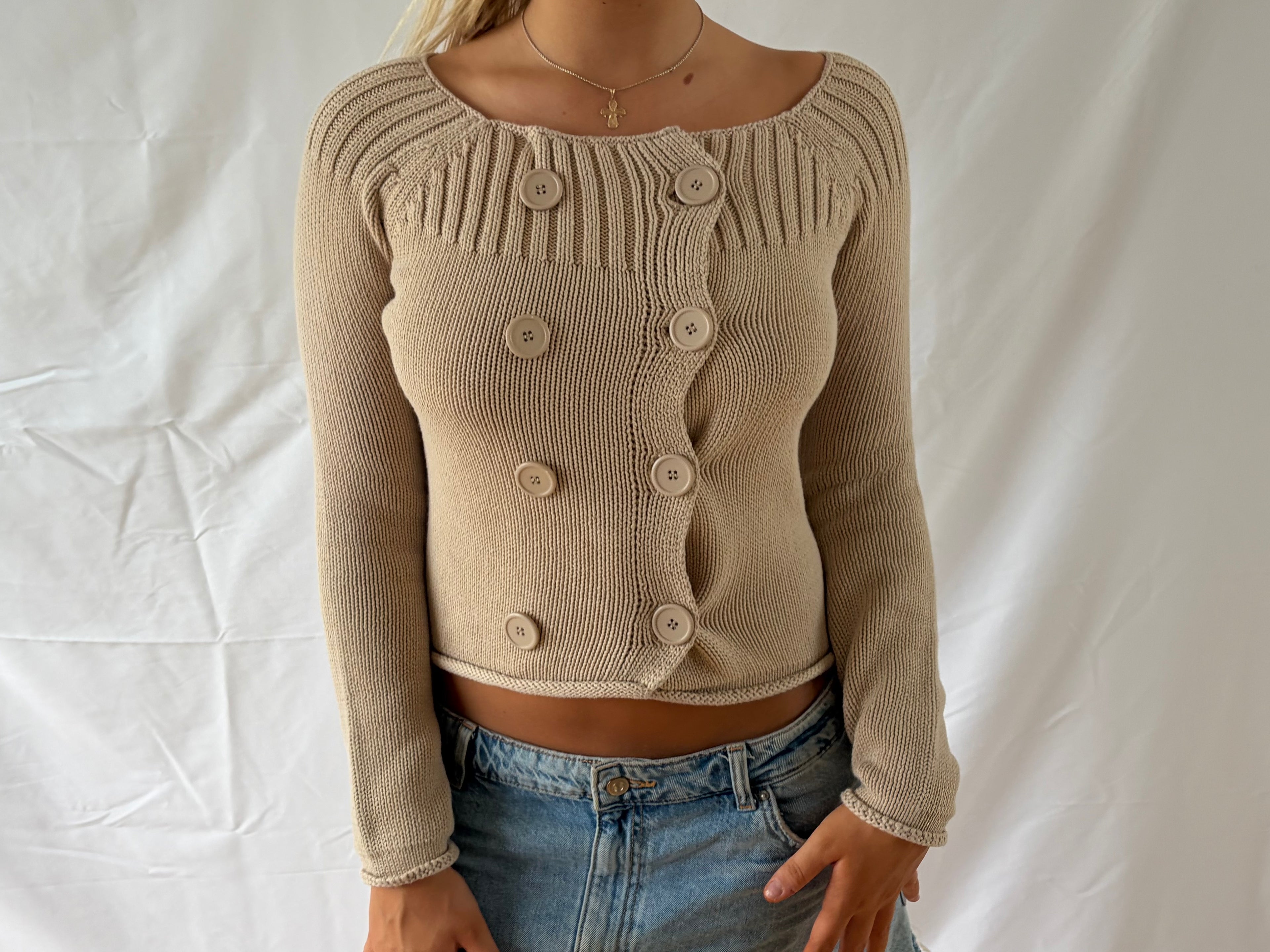 Beige striktrøje