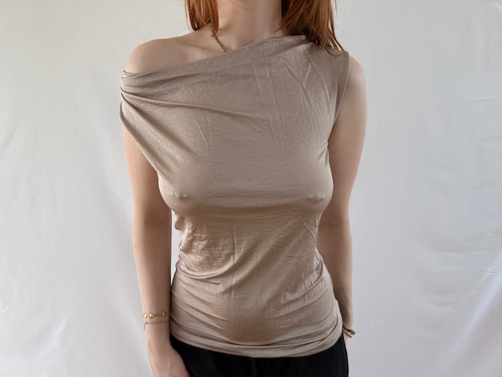 Beige skinnende top
