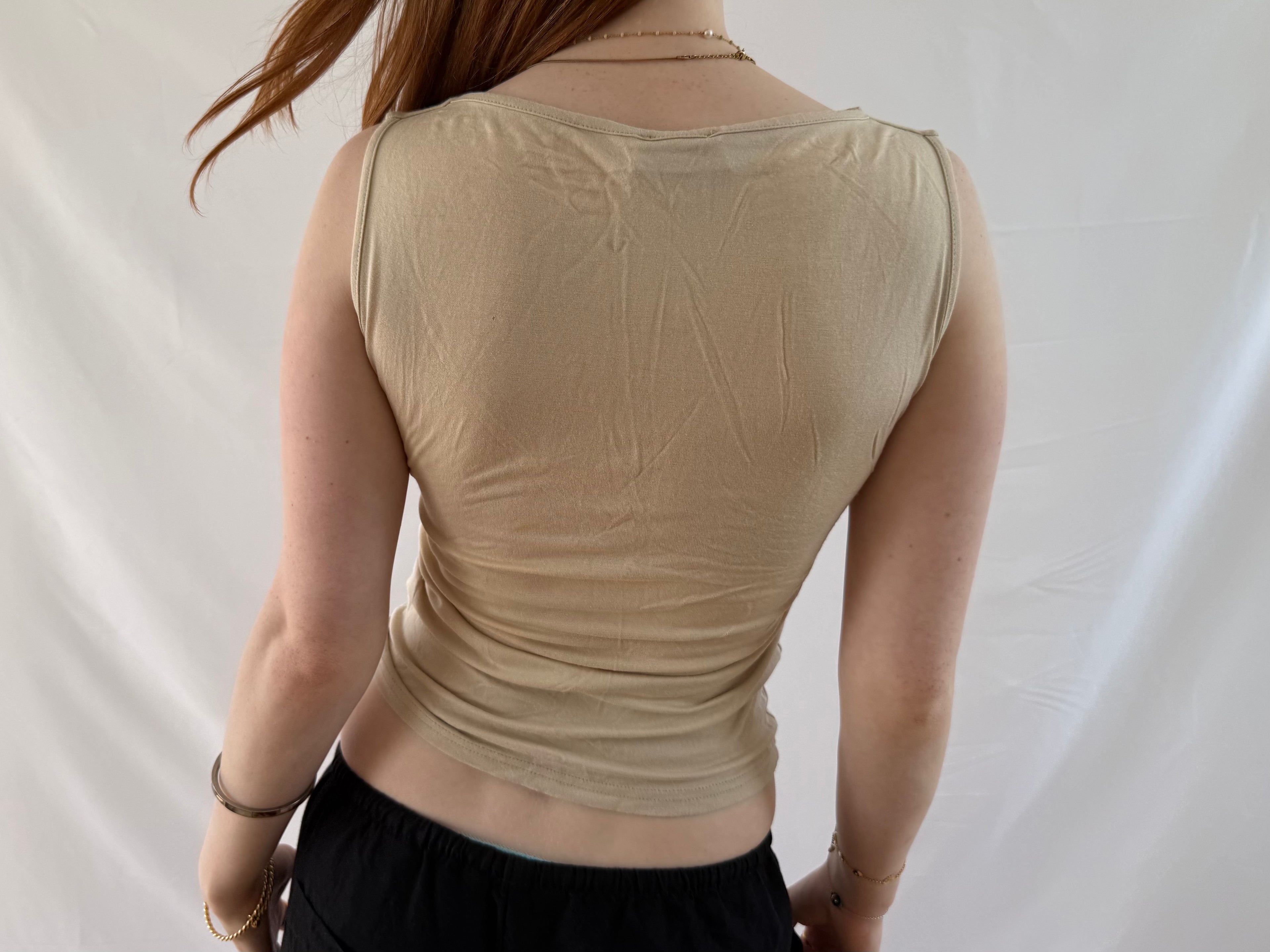 Beige ærmeløs top