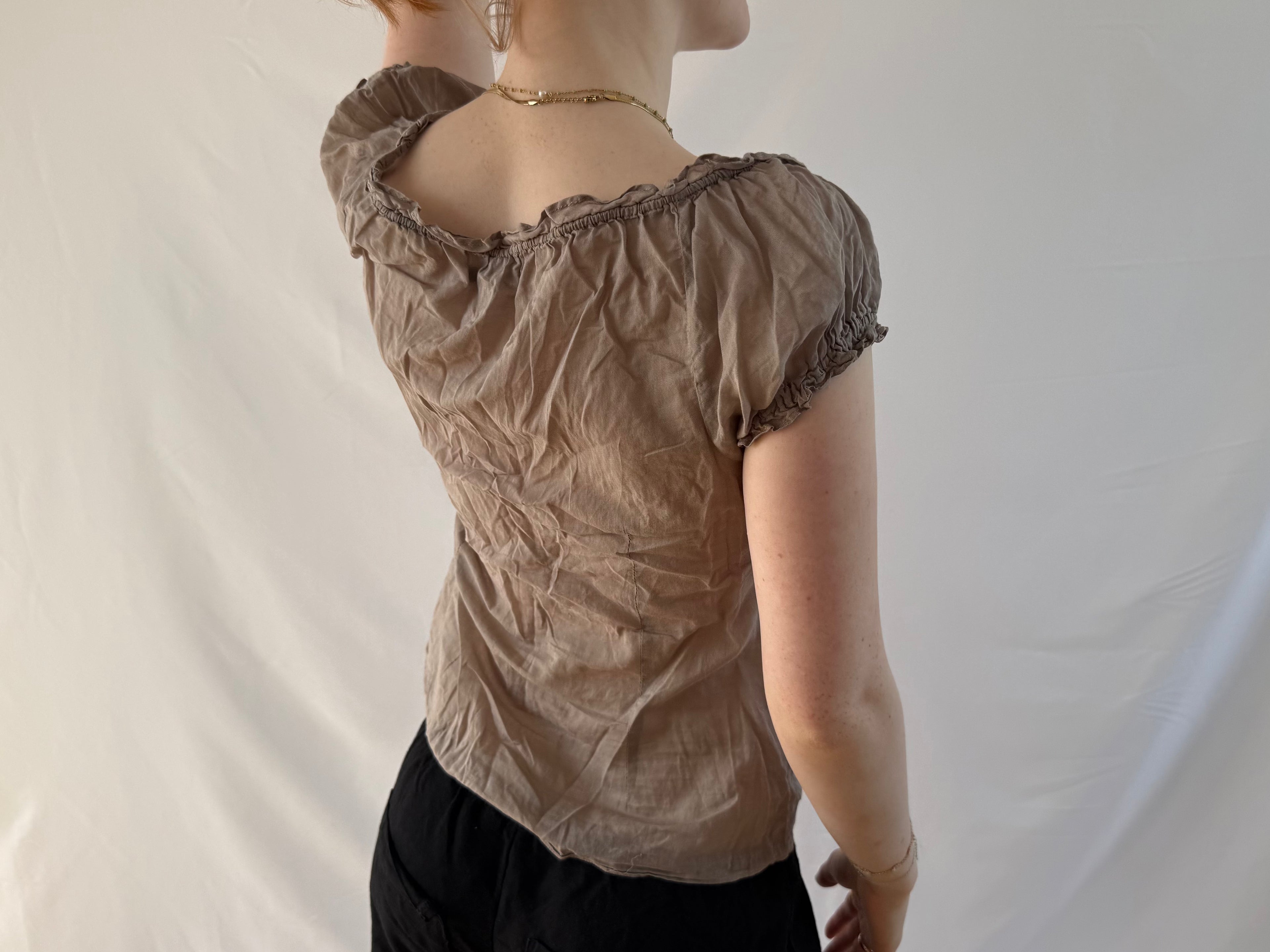 off the shoulder top&nbsp;