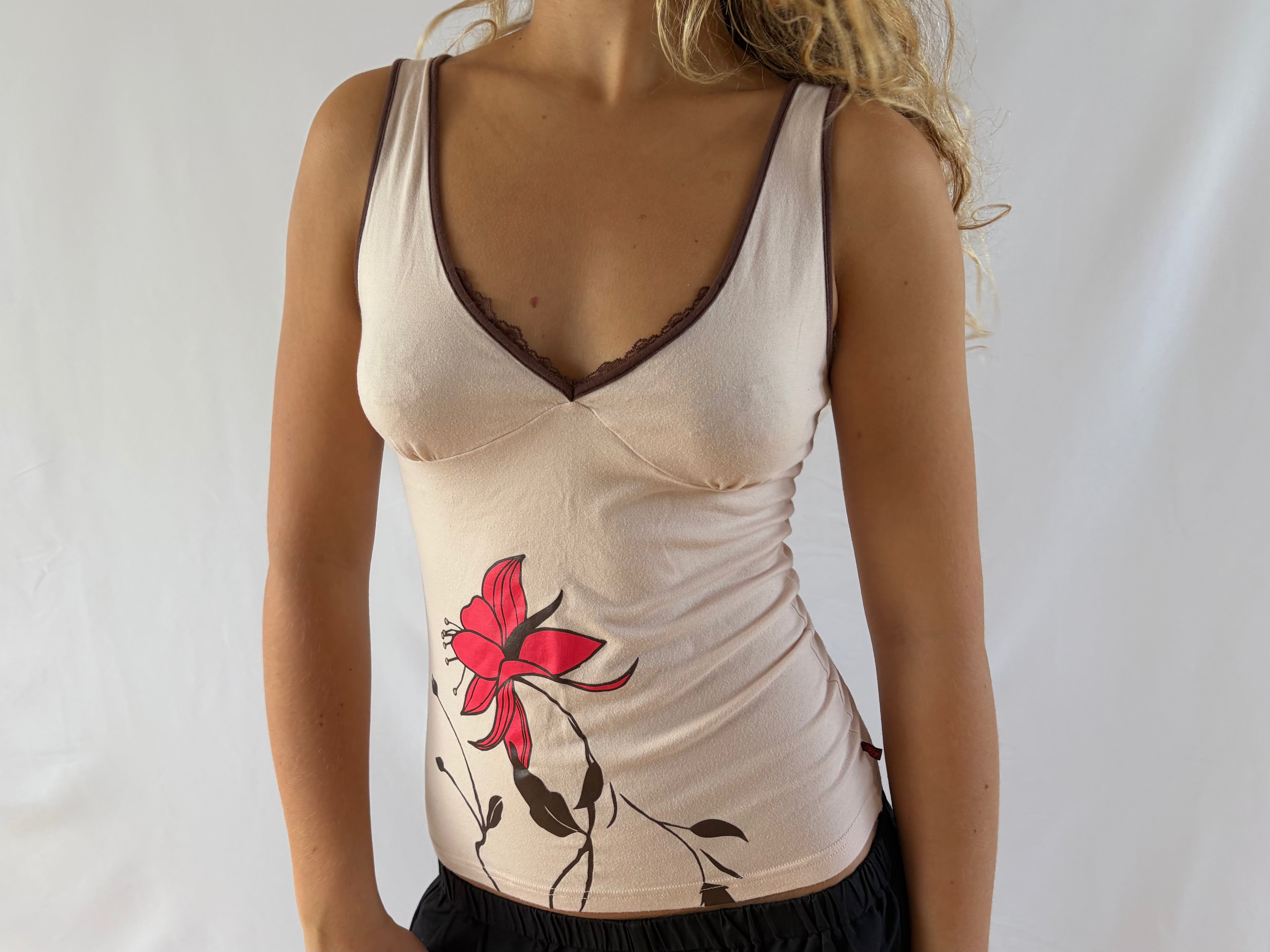 Beige top med stort blomsterprint