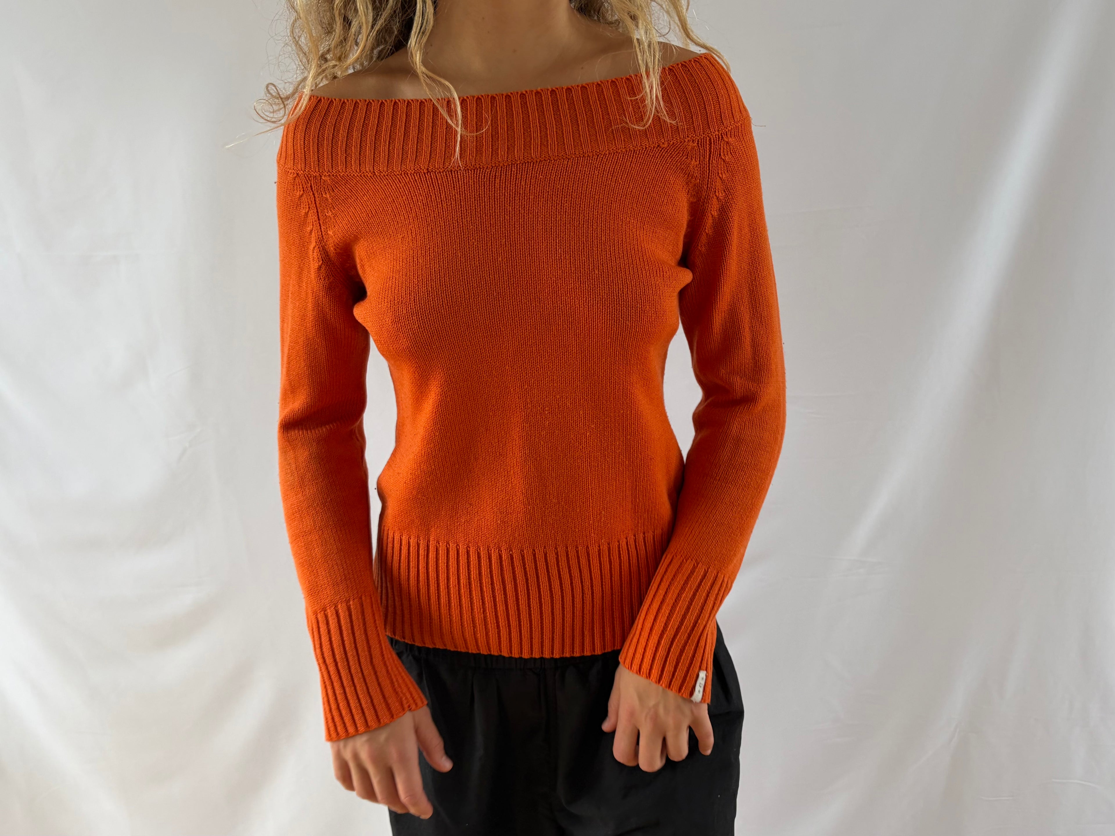 Orange off the shoulder striktrøje