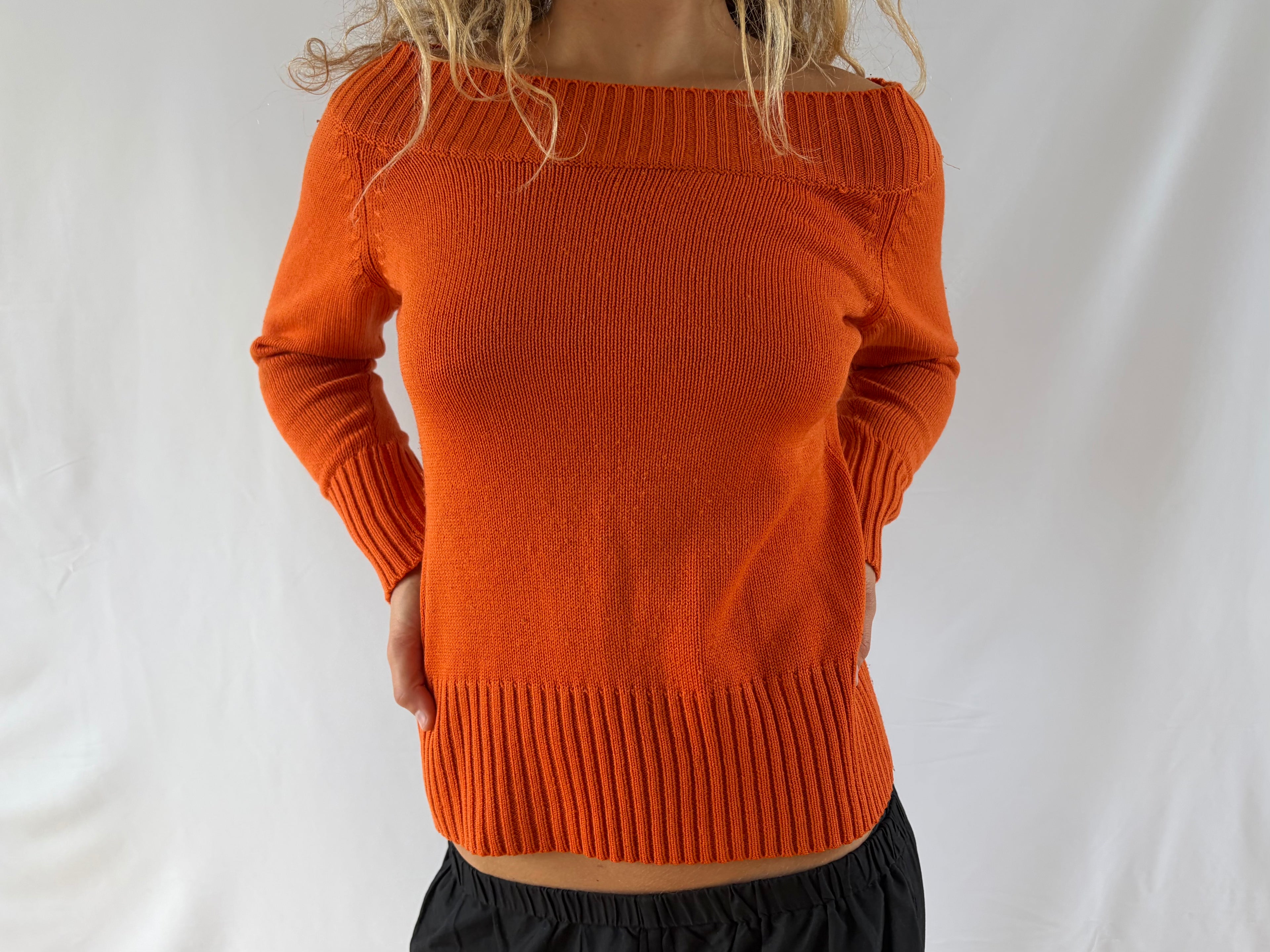 Orange off the shoulder striktrøje