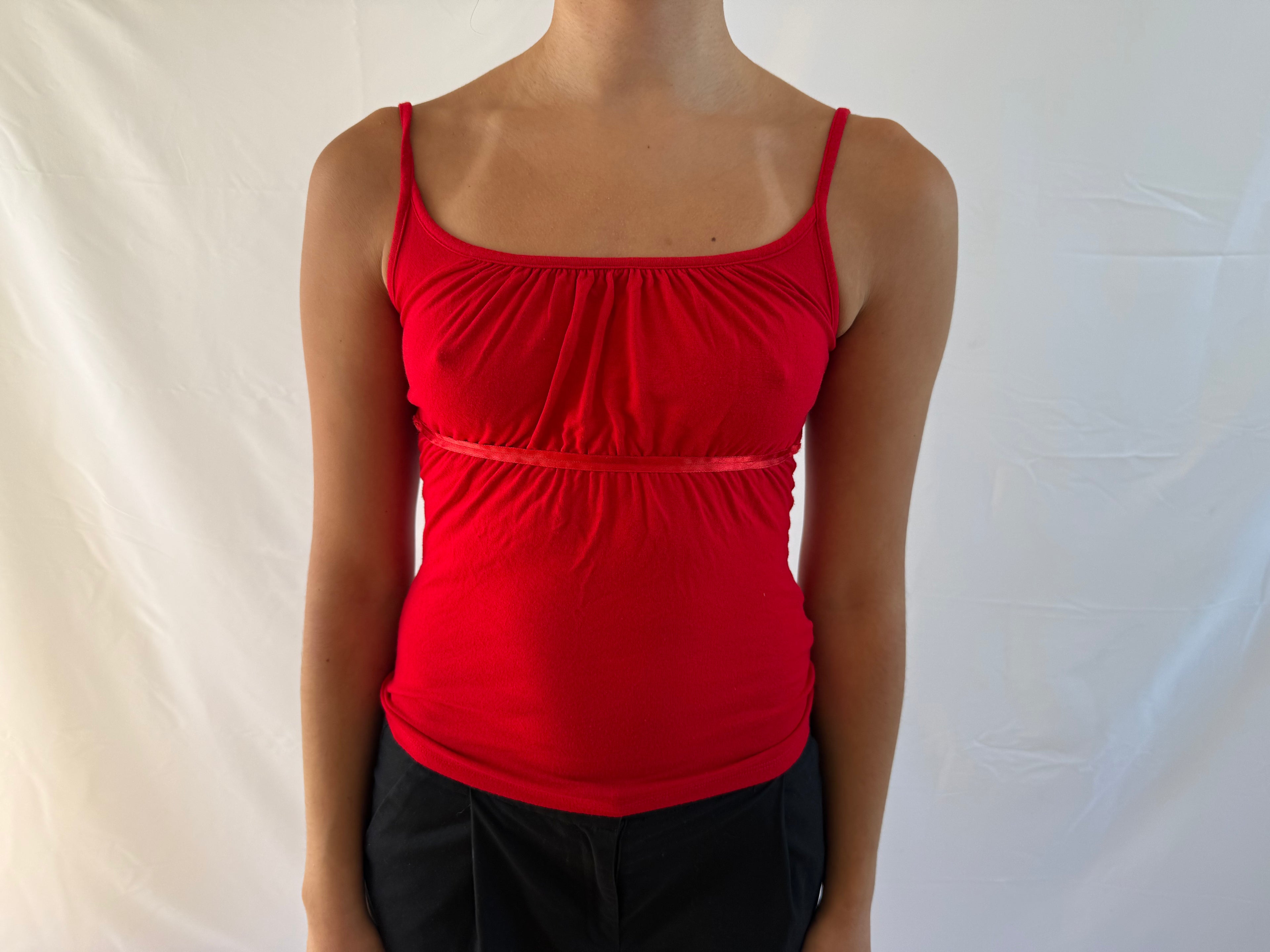 Rød strop top