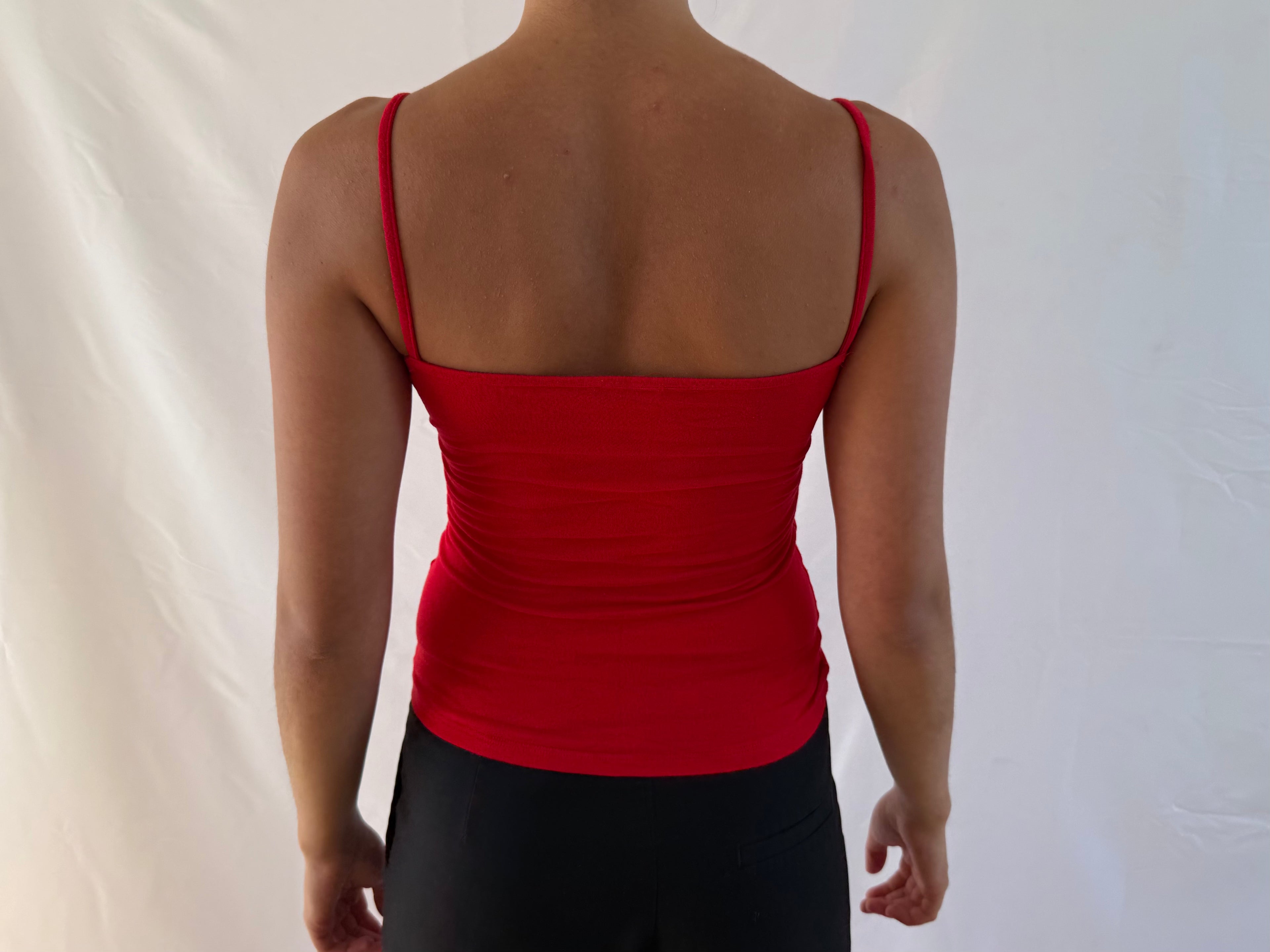 Rød strop top