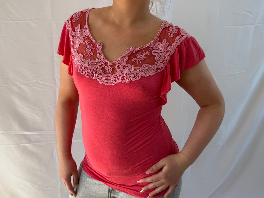 Lyserød / koral t-shirt top med blondemønster