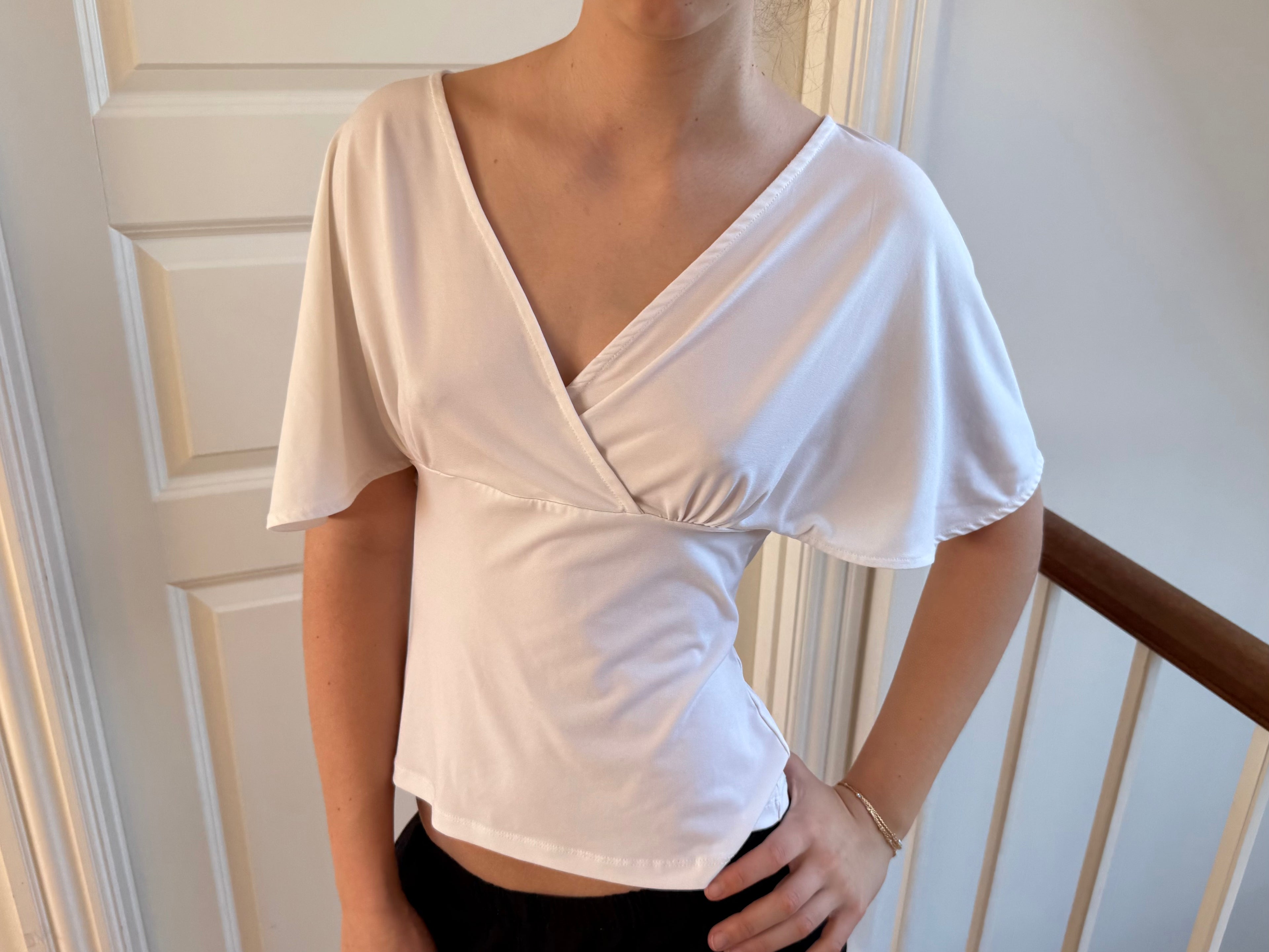 Hvid flowy top ærmer