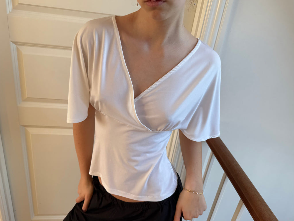 Hvid flowy top ærmer