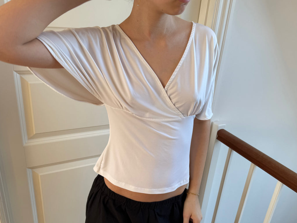 Hvid flowy top ærmer