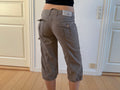 Lavtaljede brune capris