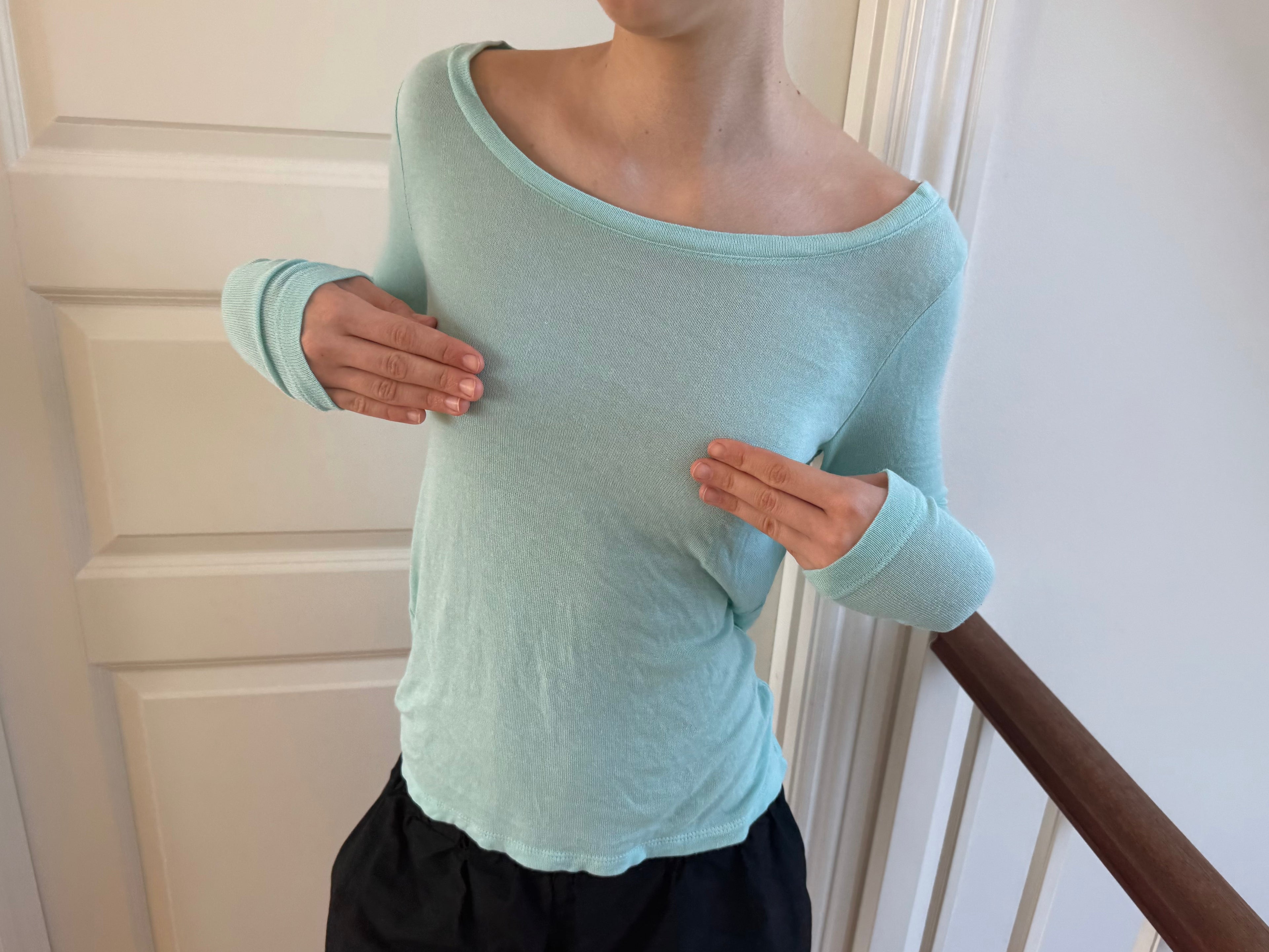 Turkis off the shoulder top med åben ryg