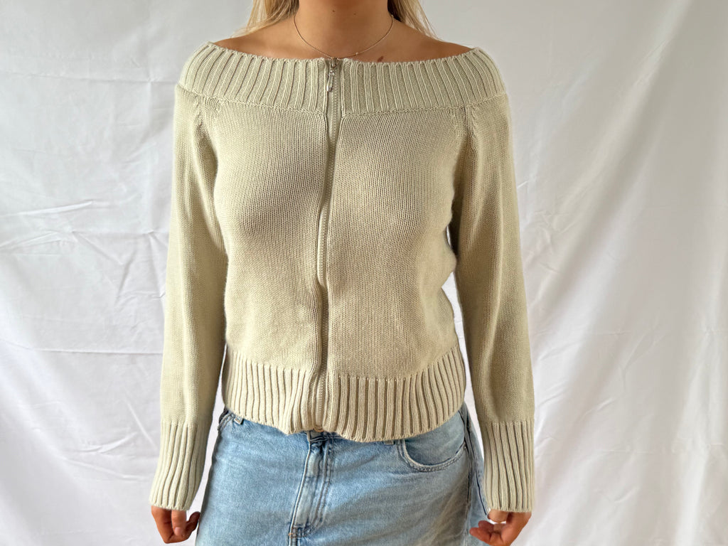 Beige off the shoulder striktrøje