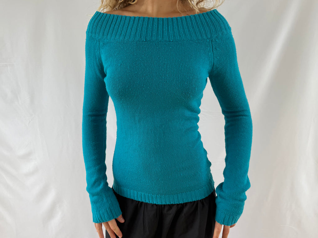 Turkis off shoulder striktrøje