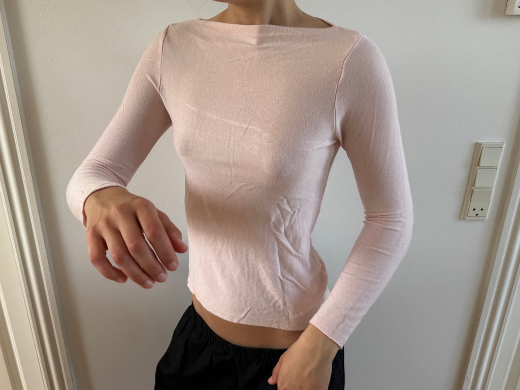 Langærmet babypink trøje