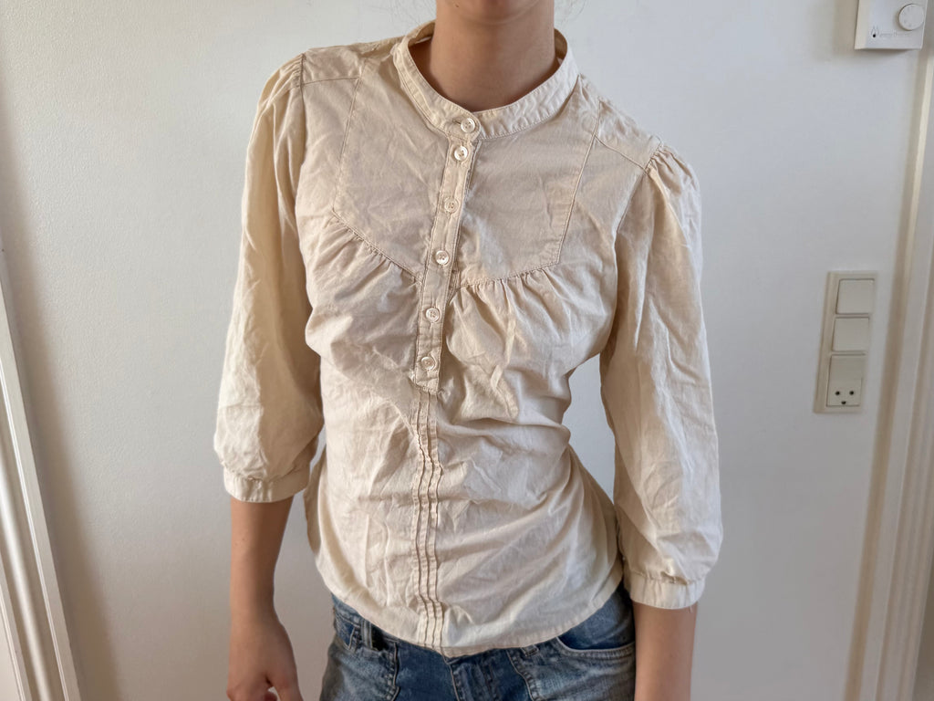 Trekvartærmet beige skjorte
