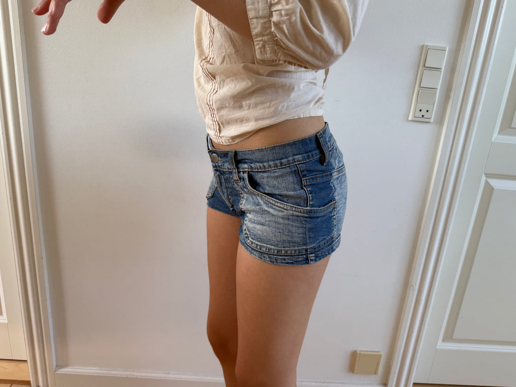 Denim bootyshorts