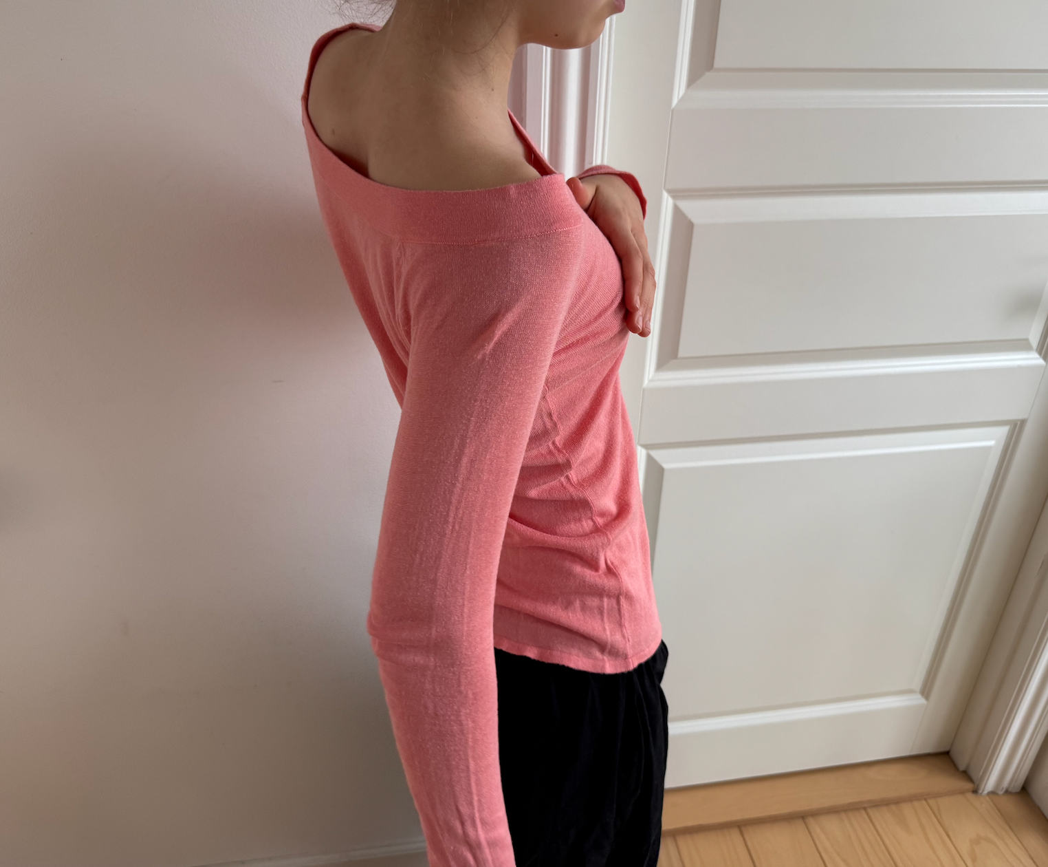 Koral/lyserød off shoulder trøje