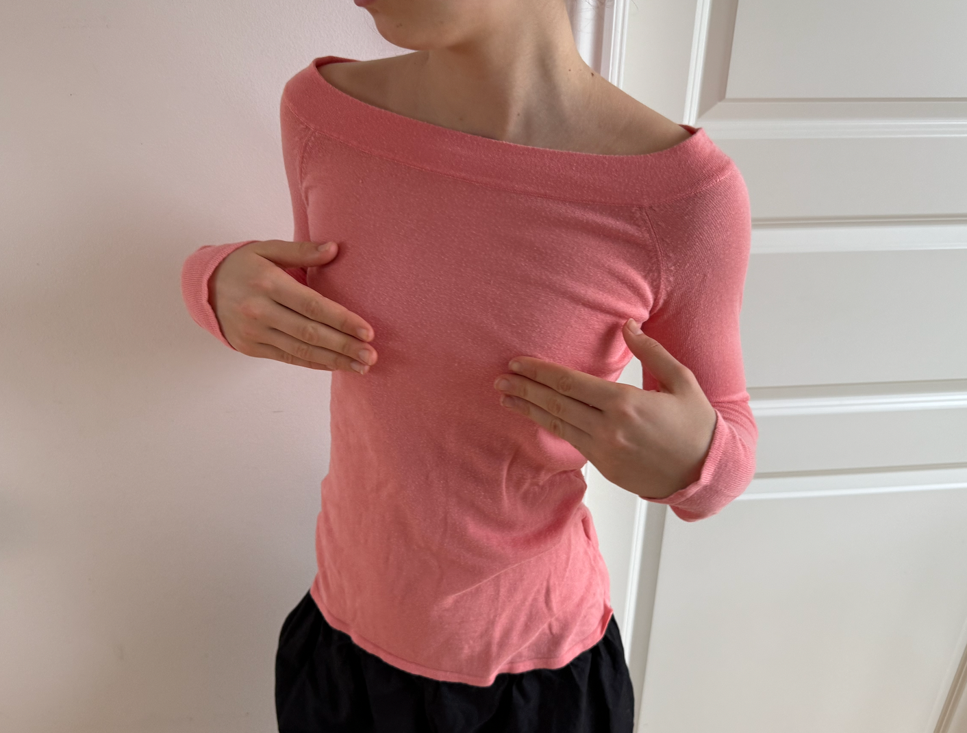 Koral/lyserød off shoulder trøje